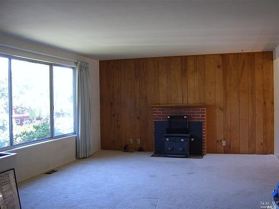 2nd image of 512 Sunnyslope Ave