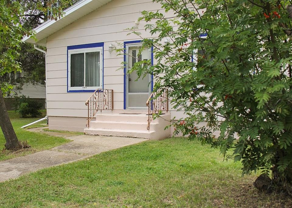 1st image of 4925 E 49th St