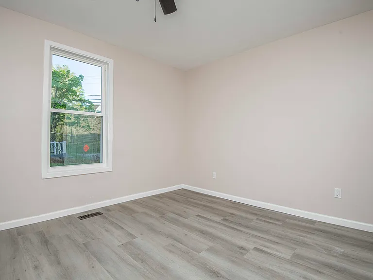 4112 Edington Rd — Photo 20
