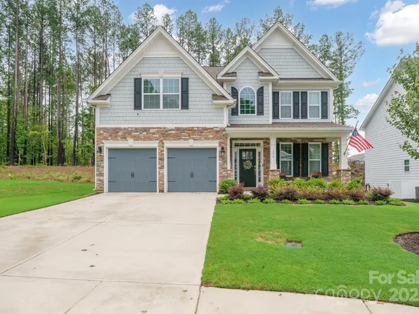 110 Callandor Ct, Troutman, NC 28166