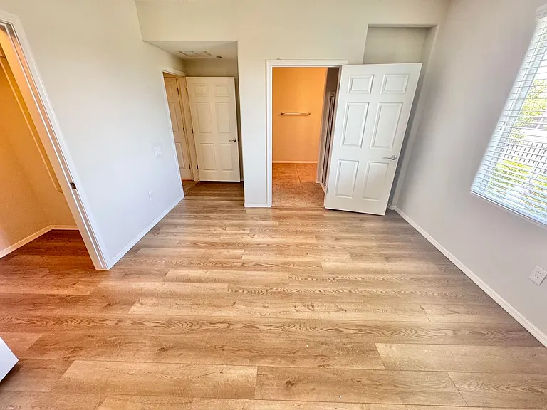 6868 Sky Pointe Dr #1036 — Photo 23
