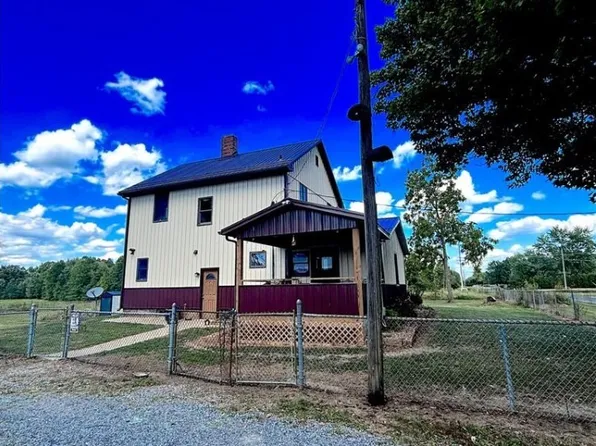 4217 Hillsville Rd, Pulaski, PA 16143