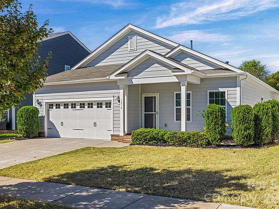 2nd image of 1214 Brookcrest Ln