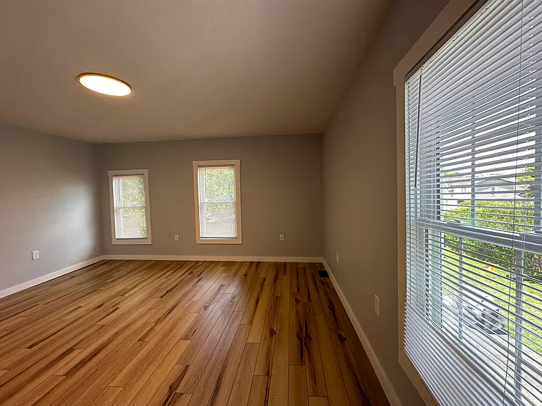 128 Caroline Ave #1 — Photo 52