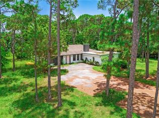 6640 Trail Blvd, Naples, FL 34108