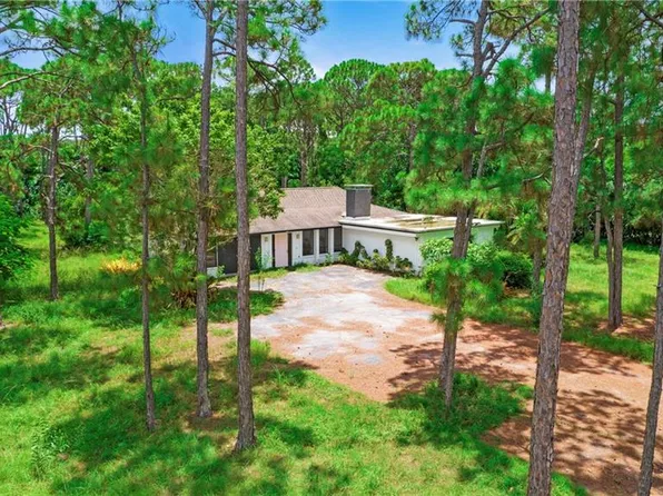 6640 Trail BLVD, NAPLES, FL 34108