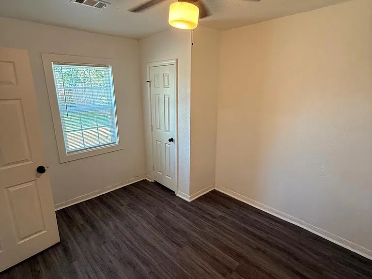 1417 Sheryl St — Photo 5