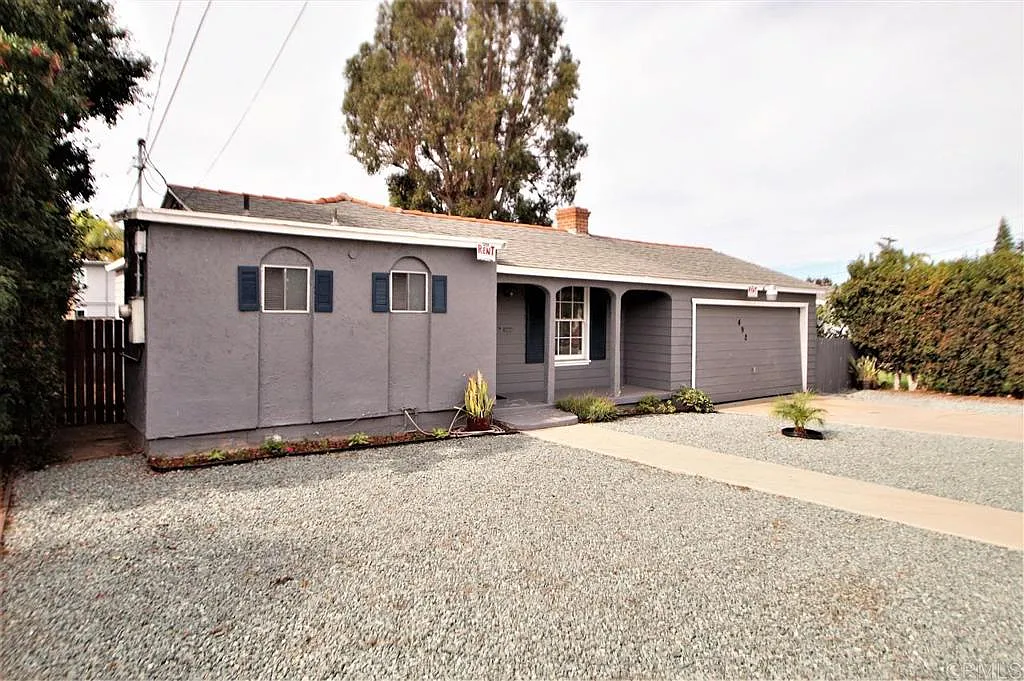 2 bed, 2.0 bath, 833 sqft, $3,000 — Photo 2