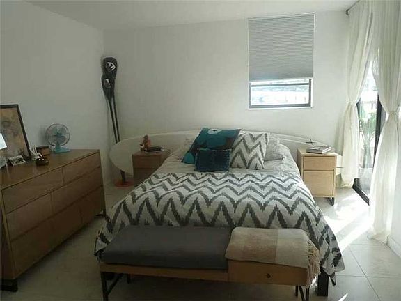 3rd image of 6820 Indian Creek Dr #1B