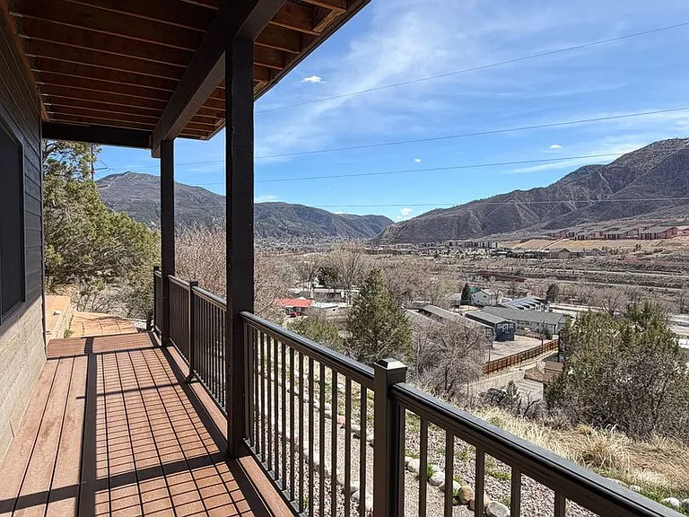 350 Green Way Dr — Photo 11