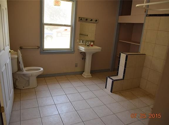 5th image of 5856 Tracyne Dr