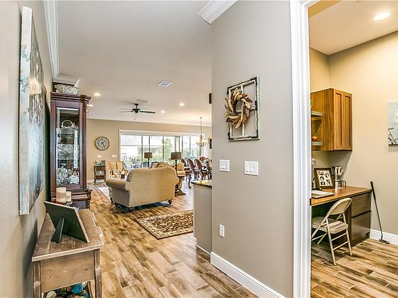 3rd image of 5011 E Fountainwood Dr