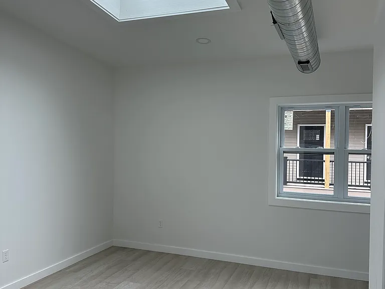698 Prospect Ave #2 — Photo 6