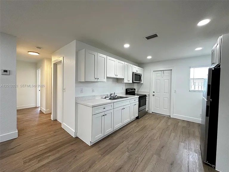 128 NW 2nd Ave #A — Photo 5
