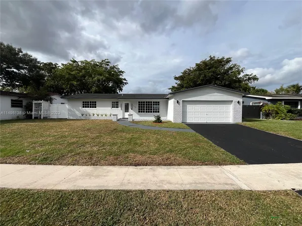 710 NW 93rd Ter, Hollywood, FL 33024