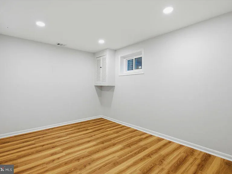 6614 Melody Ln — Photo 37