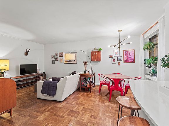 3rd image of 345 Riverside Dr APT 4F