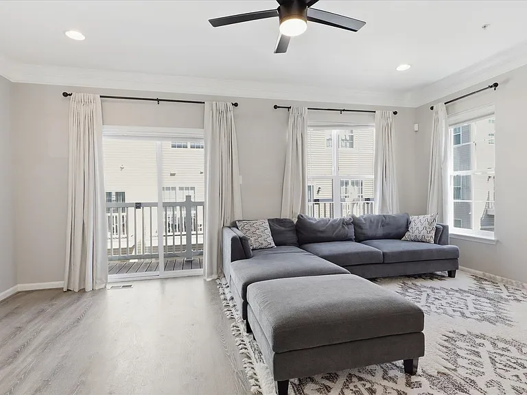 7224 Barrberry Ln — Photo 15