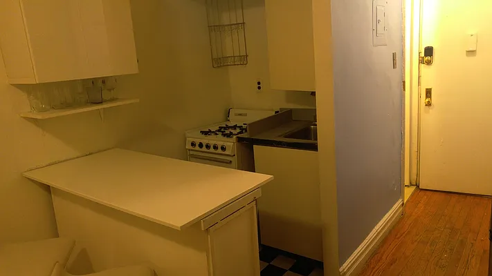 Rented by Downtown Mgt & Realty LLC | media 28