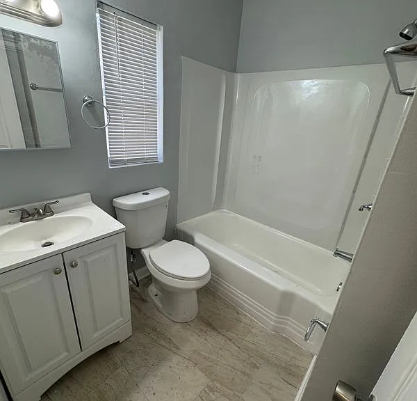3828 Rosetree Dr — Photo 9