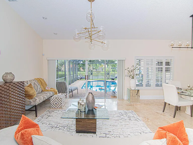8410 Brussels Way — Photo 2