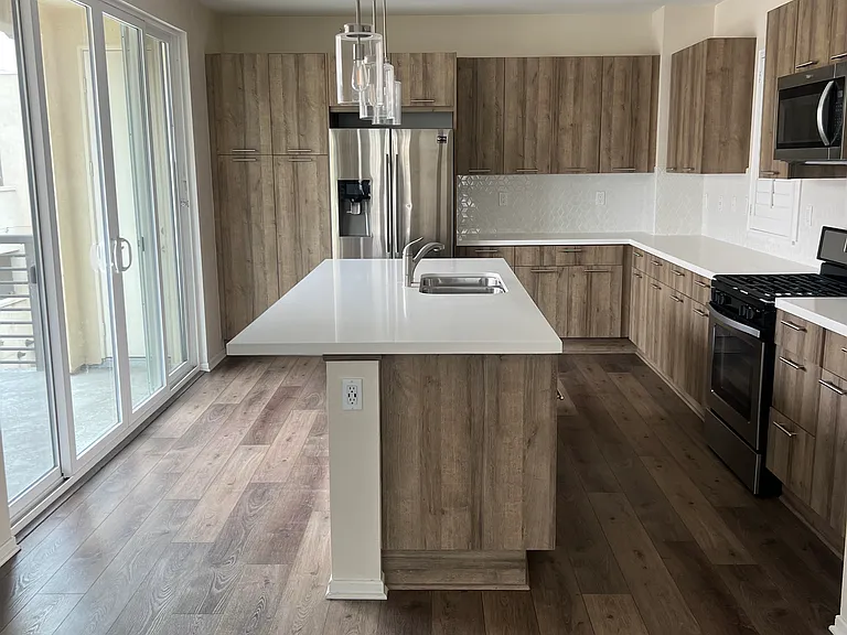 5200 Beachside Ln #113 — Photo 4