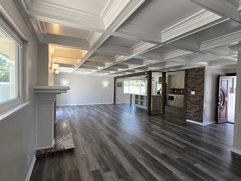 1319 Thermal Ave — Photo 10