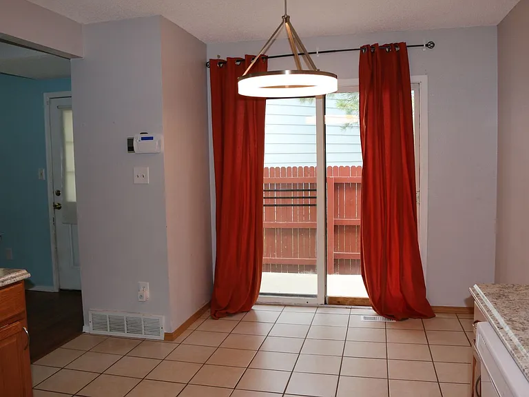 1342 Firefly Cir — Photo 4