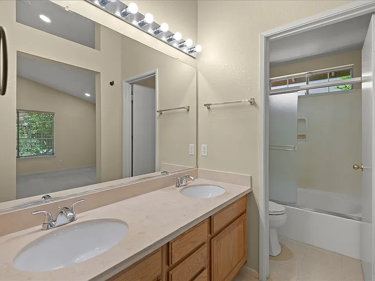 38806 Litchfield Cir — Photo 9