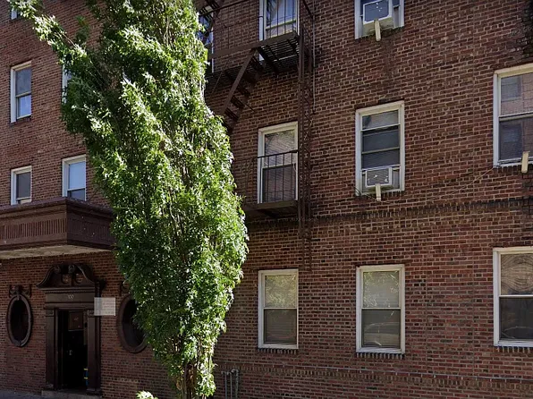35 Winthrop St APT 2D, Brooklyn, NY 11225