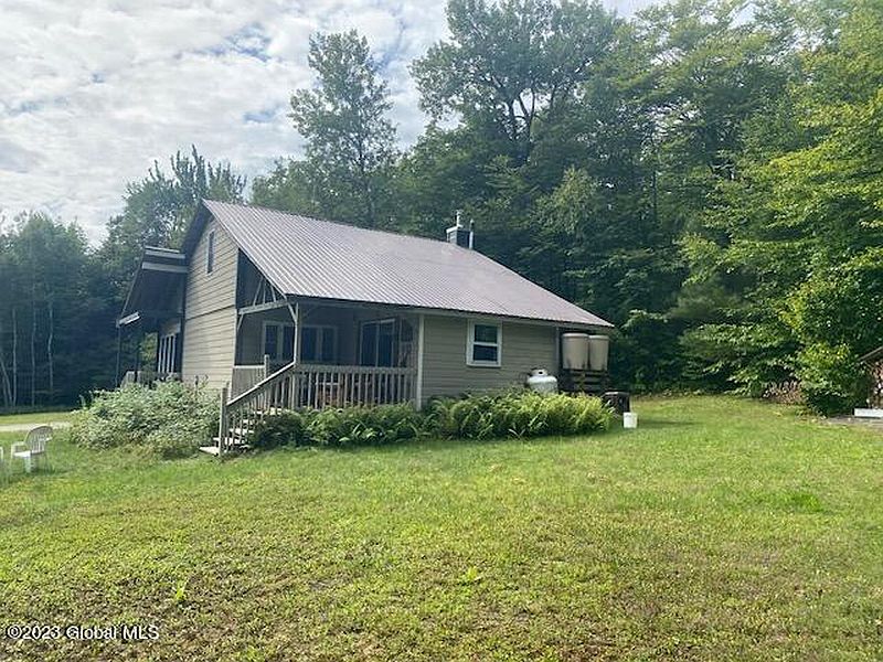 3rd image of 383 Cobble Creek Road