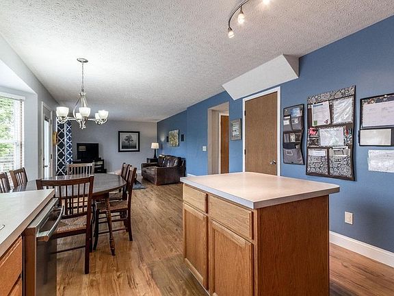 5th image of 7254 Moonbay Ct