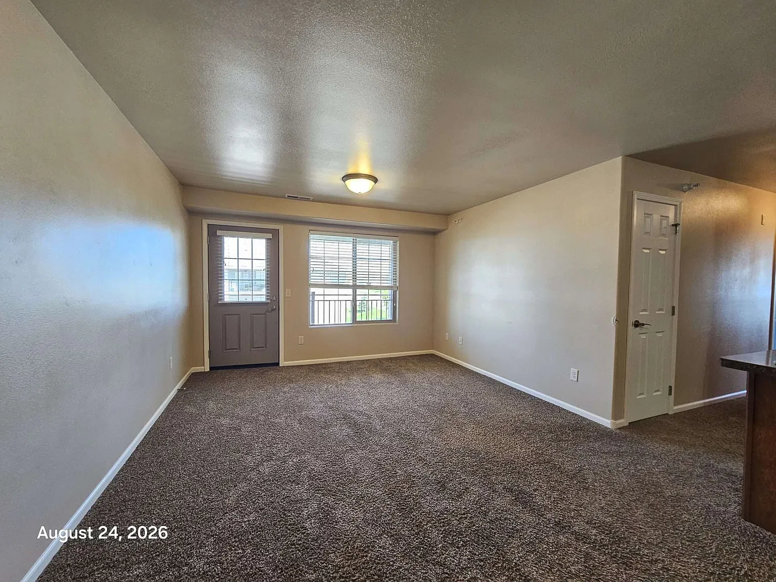 2 bed, $1,200 — Photo 2