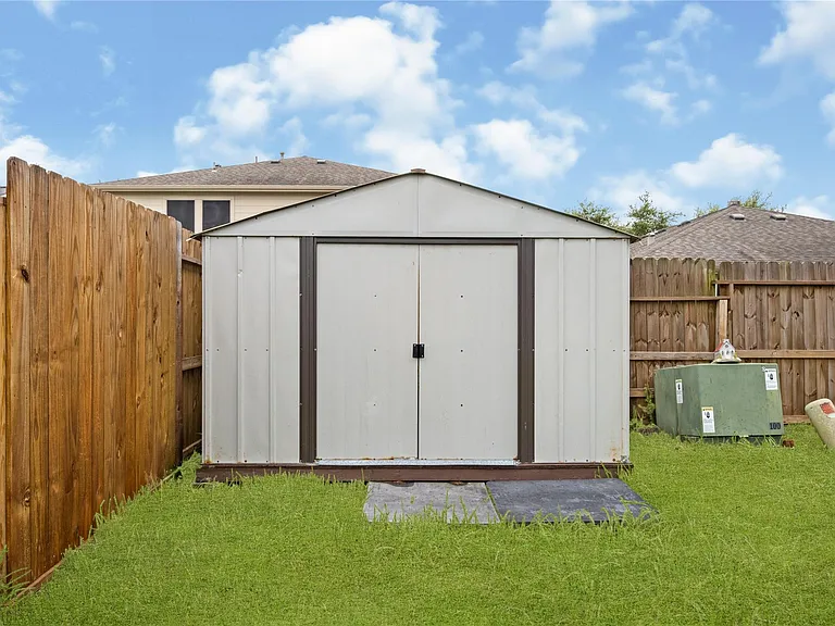 9226 Macmillan Ln — Photo 23