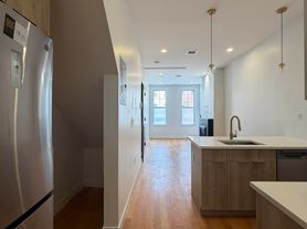 60-28 55th St, Maspeth, NY