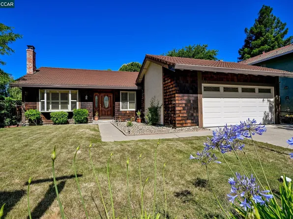 1284 Pinecrest Dr, Concord, CA 94521