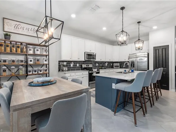 2639 Scarlet WAY, NAPLES, FL 34120