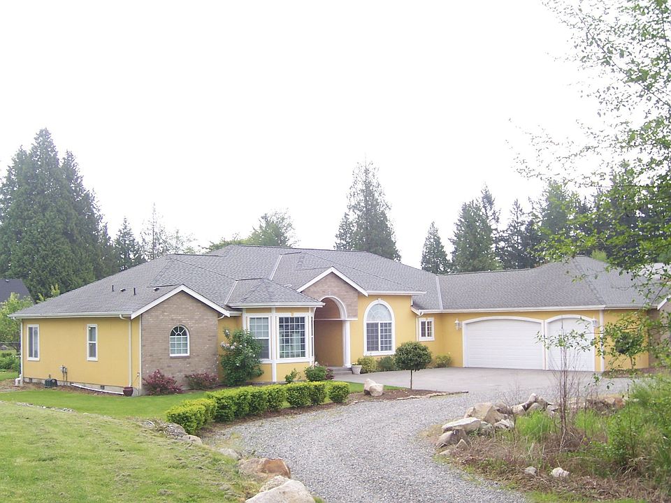 1st image of 1017 120th Ave E