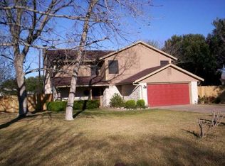 2602 Holly Ln, Taylor, TX 76574