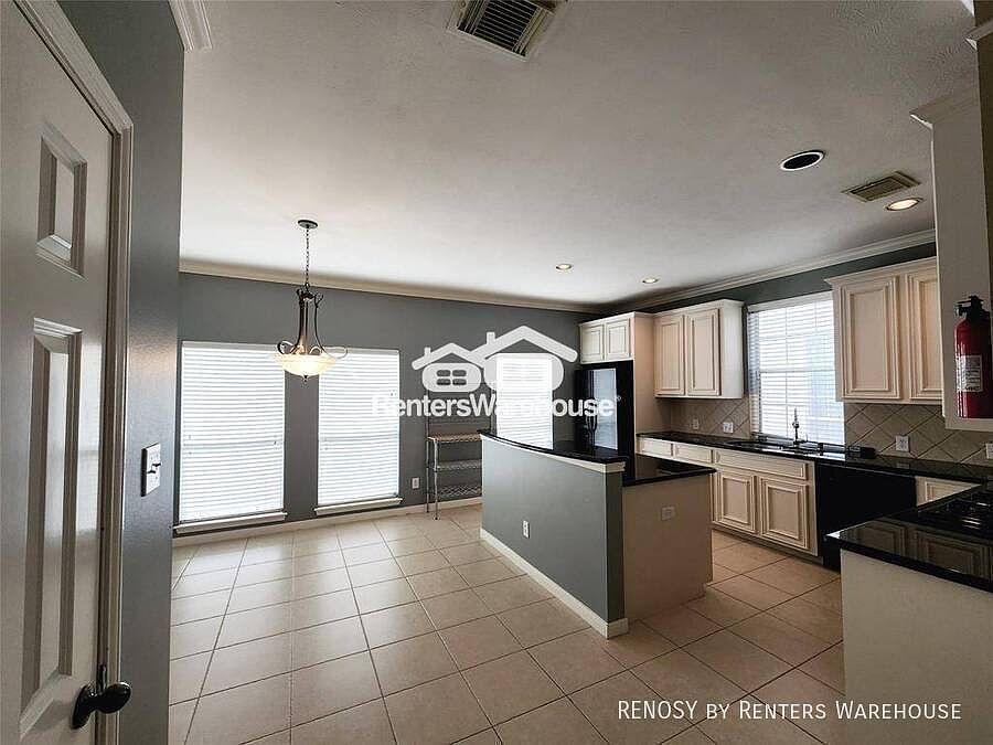 1st image of 2637 W Dallas St