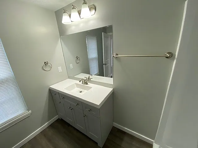1011 Logan St SE — Photo 9