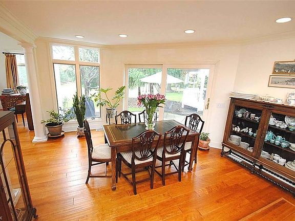 5th image of 135 Meadowhill Ln