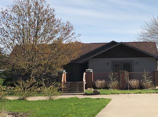 16248 Taft Rd, Spring Lake, MI 49456