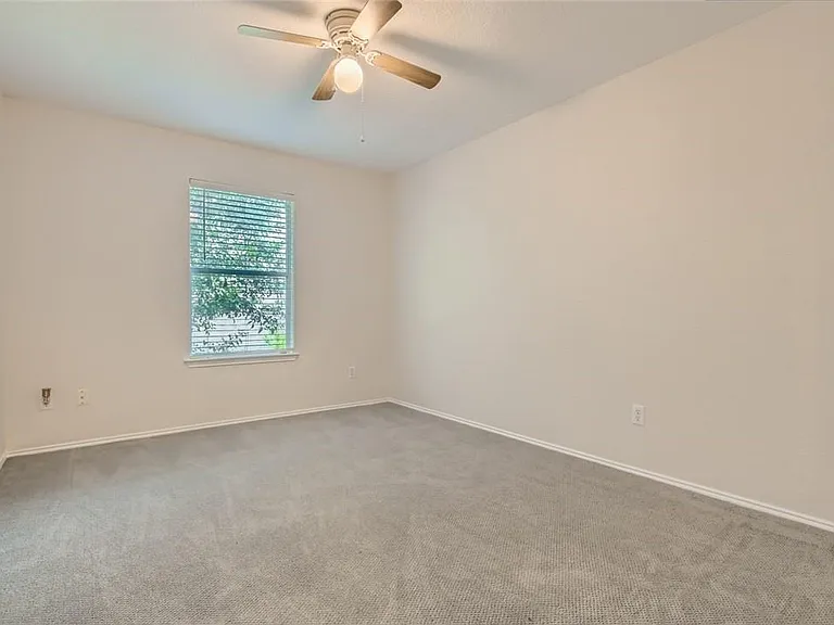 315 Waterlily Way — Photo 9