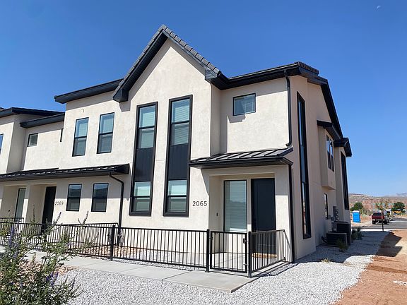 2nd image of 2065 S Grandiflora Rd
