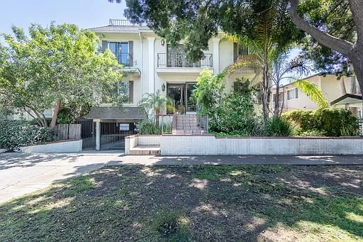 12740 Venice Blvd #12