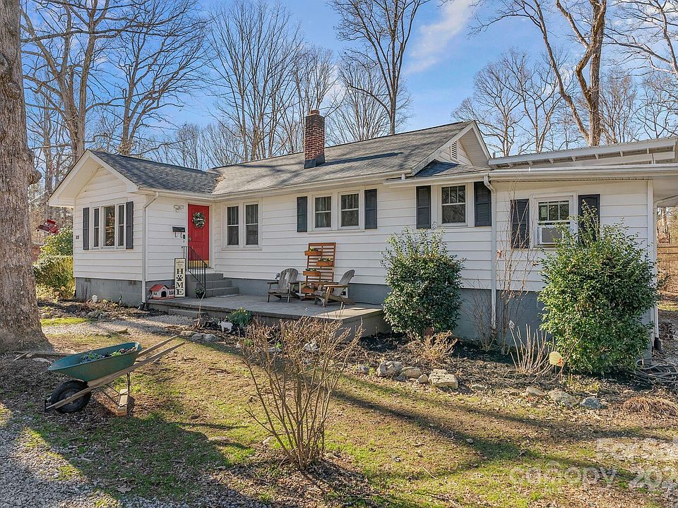 1st image of 810 Maybank Dr