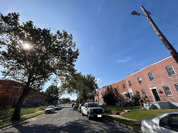 3rd image of 2986 Yorkway