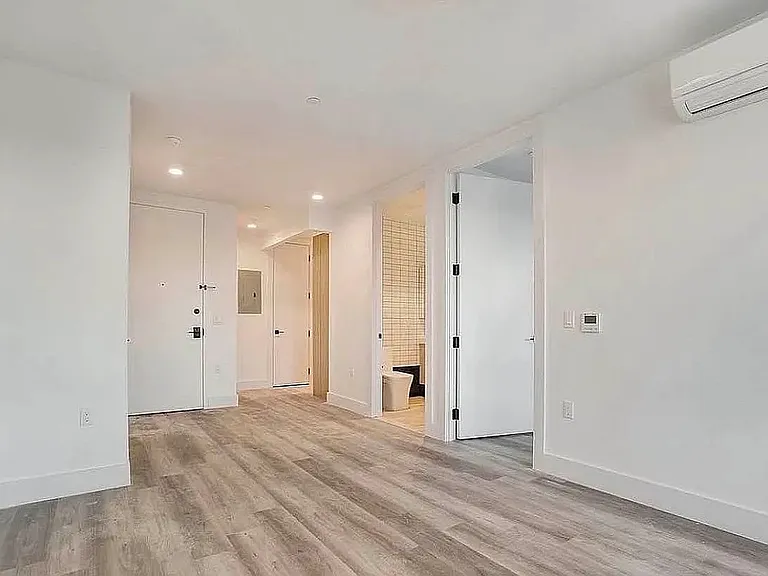 1634 Church Ave #205G — Photo 3