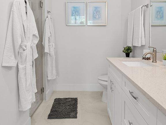 4th image of 3040 Thomasson Dr #206